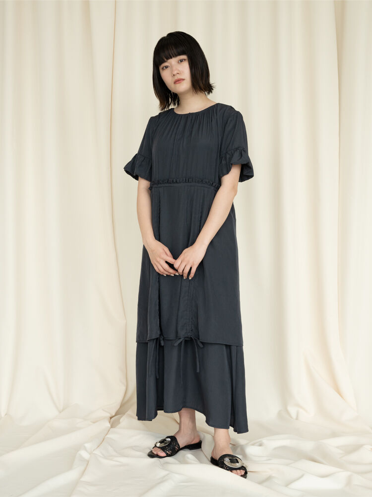 大人と少女の解放ワンピース Lebecca Boutique レベッカブティック のワンピース Lebecca Boutique レベッカ ブティック